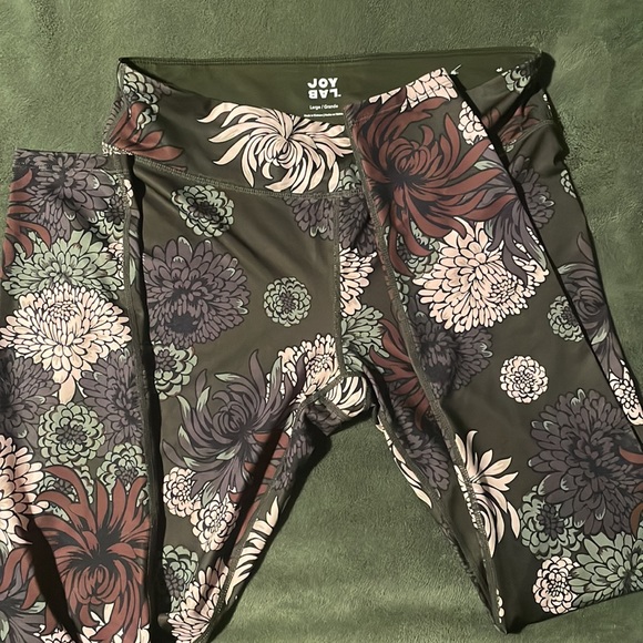 JoyLab size large leggings in excellent condition. Size Large - Picture 2 of 3